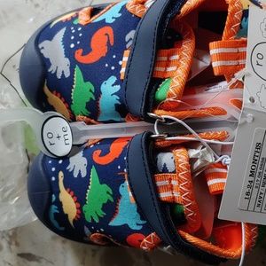 So and me water shoes